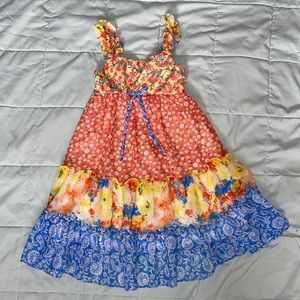 Girls Jona Michelle dress. So flows and perfect for spring! Size 5.